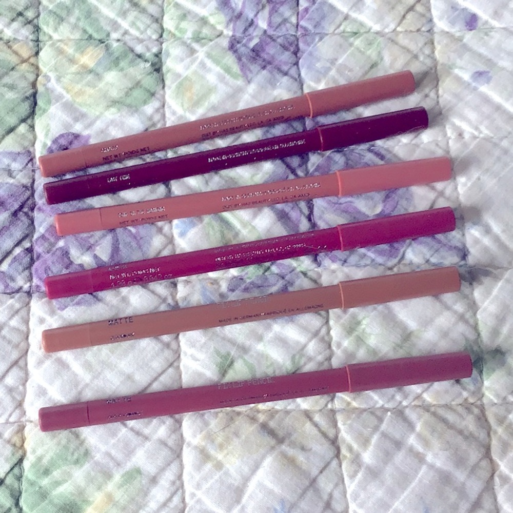 About Face by Halsey Fix Lip Pencil pick 1 Brand New